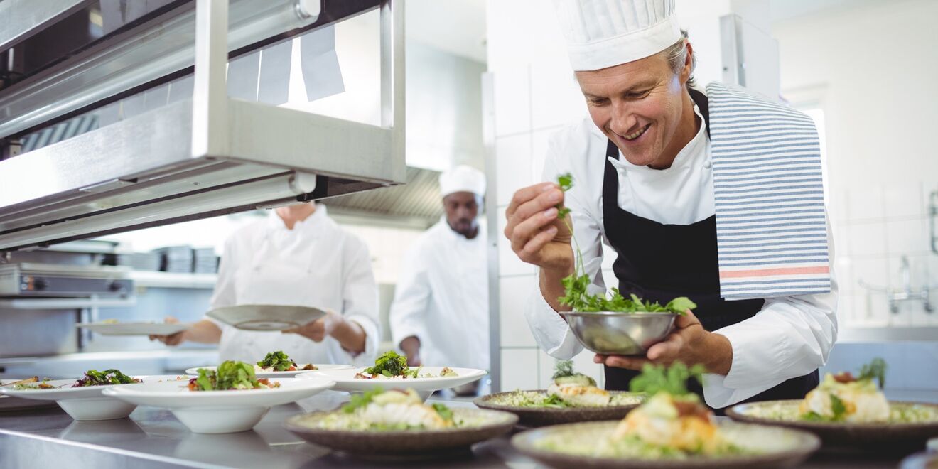 7 Layout Tips For Commercial Kitchen Efficiency(图1)